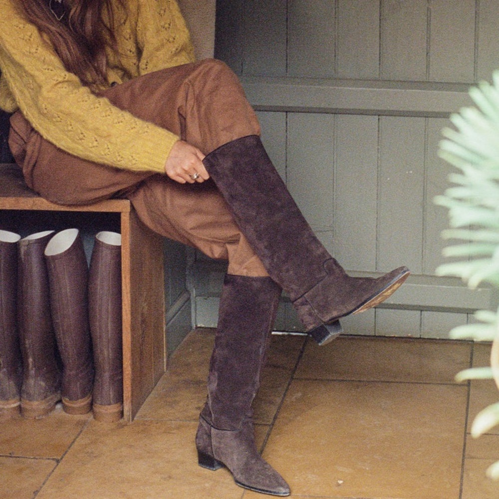 Dôen Riviera Boot in Caffe Suede